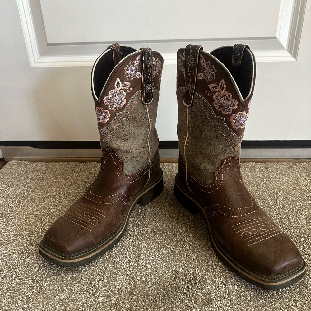 Justin Boots Brown and Tan Women's Cowboy Boots